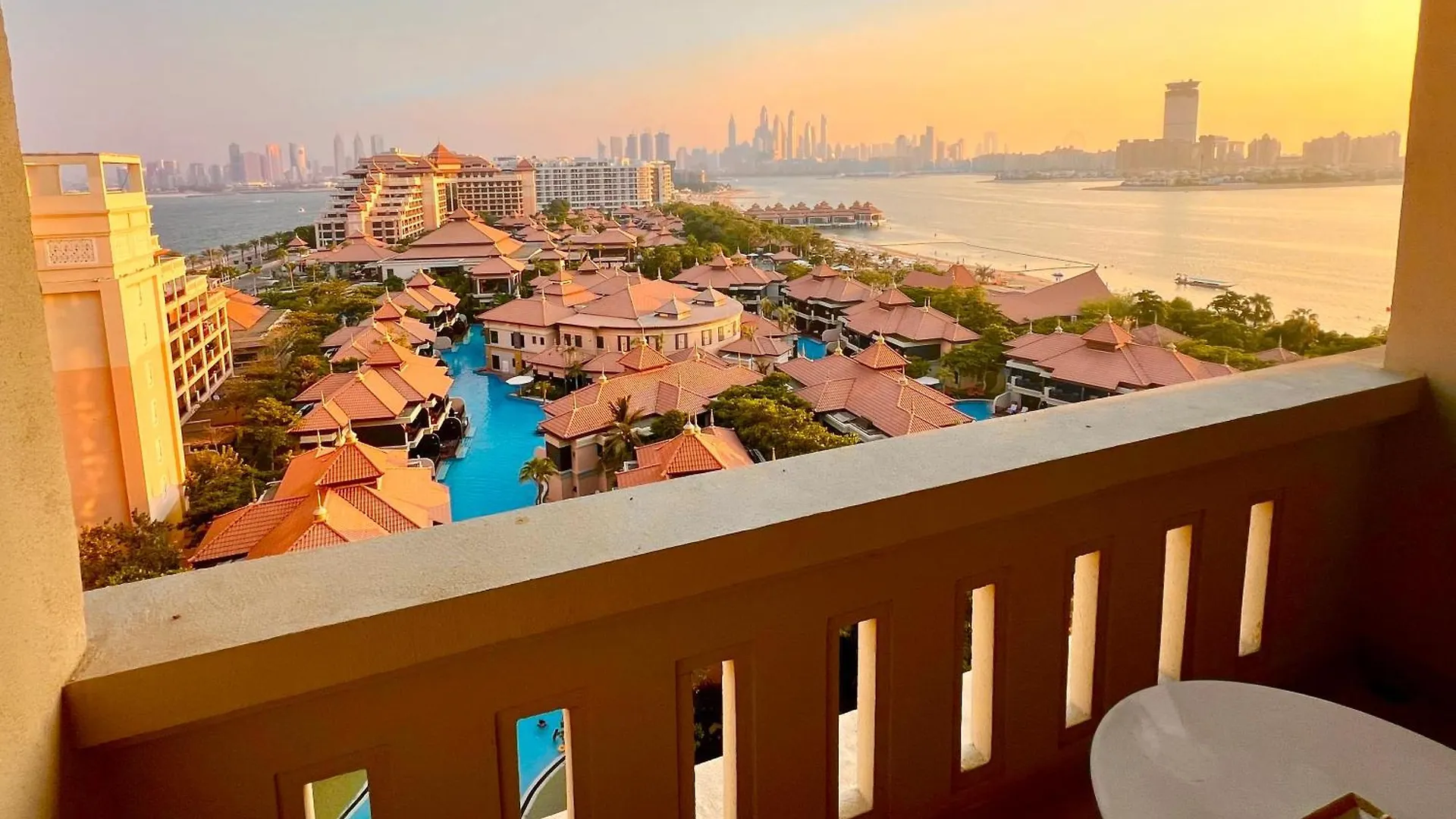 Palm Jumeirah, Studio, Fantastischer Meer-, Beach- Und Skyline Blick, Strand Dubaj